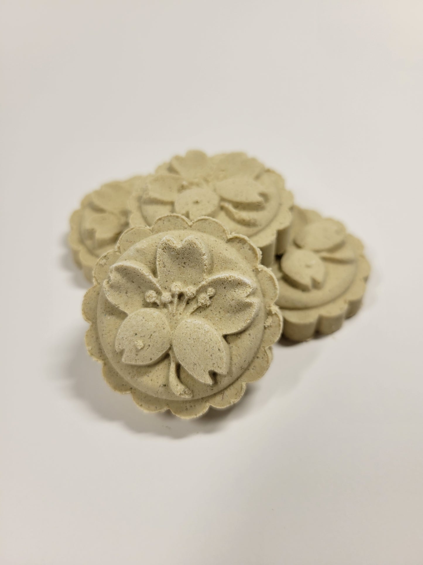 Jasmine Matcha Shower Bomb